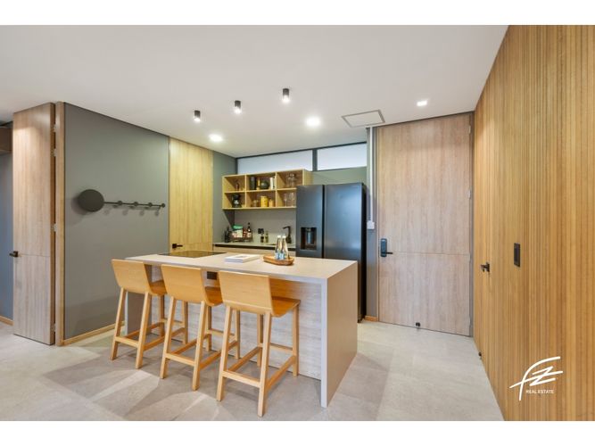 Apartamento de 2 alcobas en venta en El Poblado, Medellín, 90 m² · foto 3 de 15