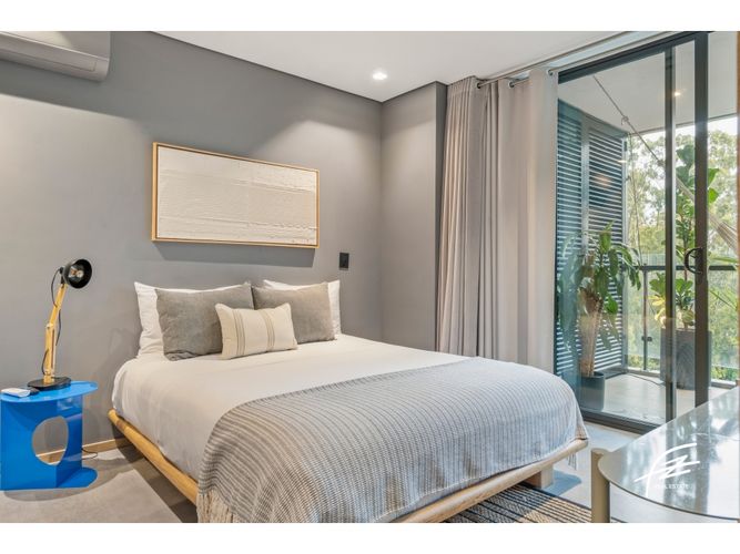 Apartamento de 2 alcobas en venta en El Poblado, Medellín, 90 m² · foto 9 de 15