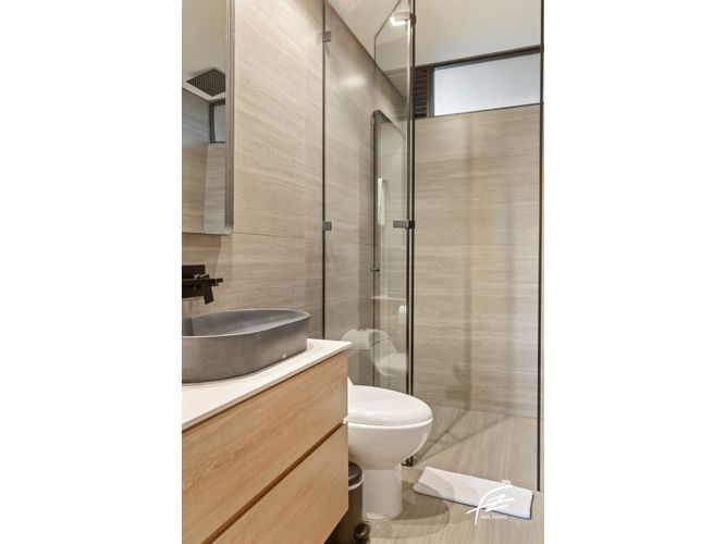 Apartamento de 2 alcobas en venta en El Poblado, Medellín, 90 m² · foto 11 de 15