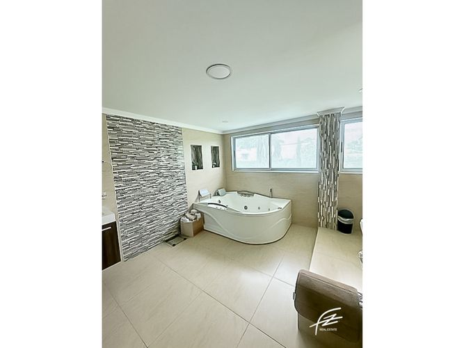 Casa de 7 alcobas en venta en Juan De Ampudia, Jamundí · foto 12 de 24