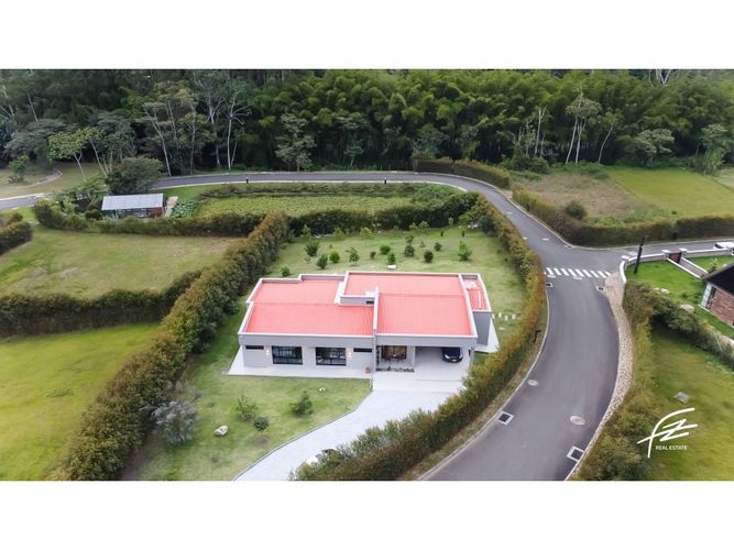 Casa de 2 alcobas en venta en Llano Grande, Rionegro, 1918 m² · foto 7 de 24