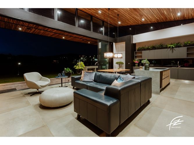 Casa de 3 alcobas en venta en Las Palmas, Envigado, 348 m² · foto 6 de 17