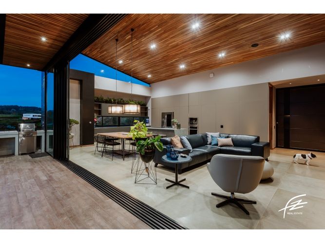 Casa de 3 alcobas en venta en Las Palmas, Envigado, 348 m² · foto 8 de 17