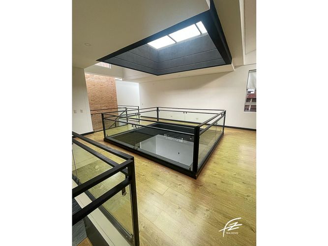 Casa de 4 alcobas en venta en San Marcos, Envigado, 331 m² · foto 4 de 22