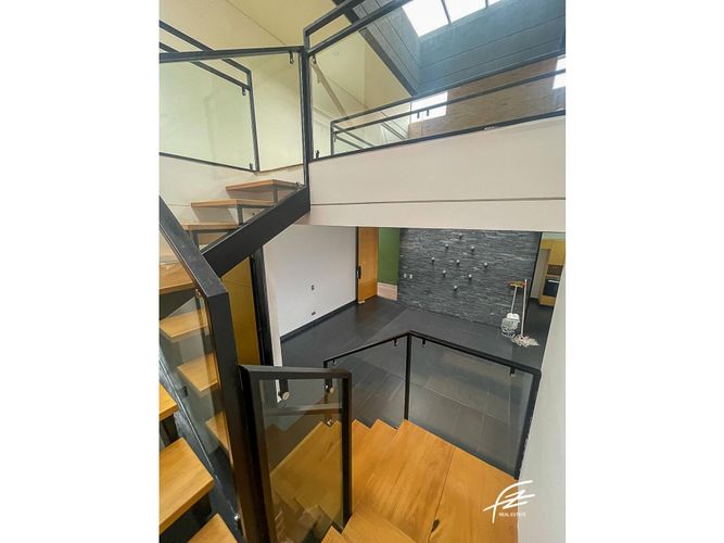 Casa de 4 alcobas en venta en San Marcos, Envigado, 331 m² · foto 5 de 22