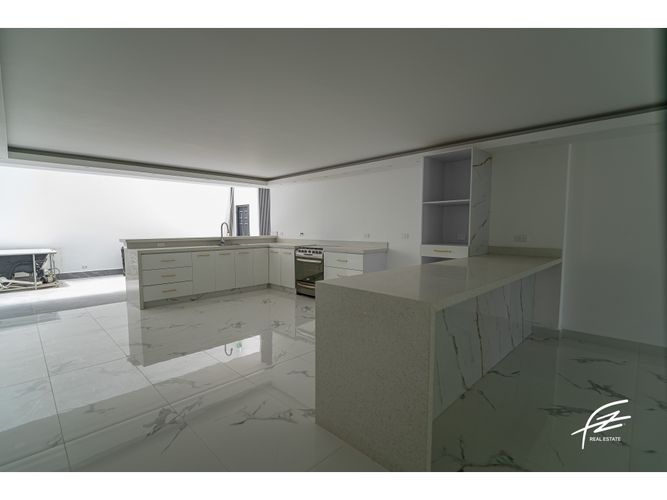 Casa de 3 alcobas en venta en Llano Grande, Rionegro, 320 m² · foto 5 de 24