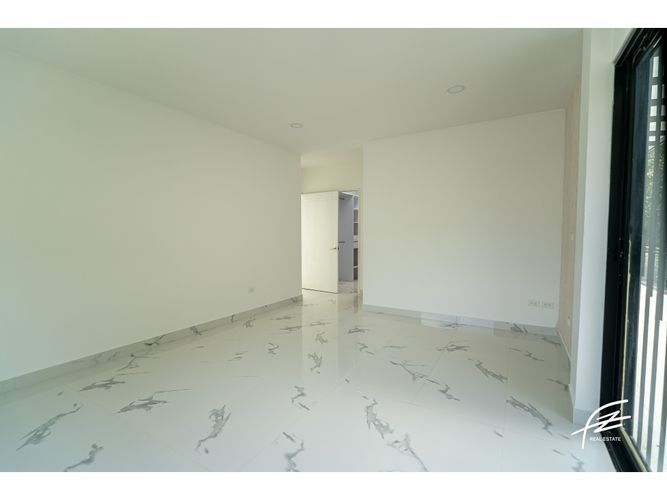 Casa de 3 alcobas en venta en Llano Grande, Rionegro, 320 m² · foto 11 de 24