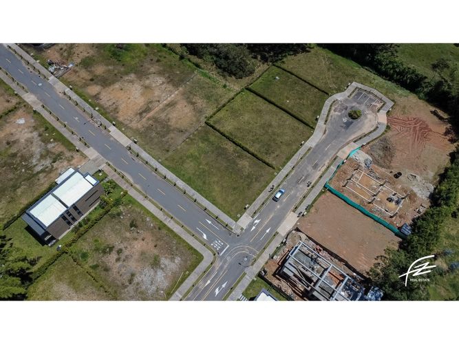 Lote en venta en Centro, Rionegro, 250 m² · foto 2 de 12