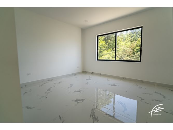 Casa de 3 alcobas en venta en Llano Grande, Rionegro, 320 m² · foto 16 de 24