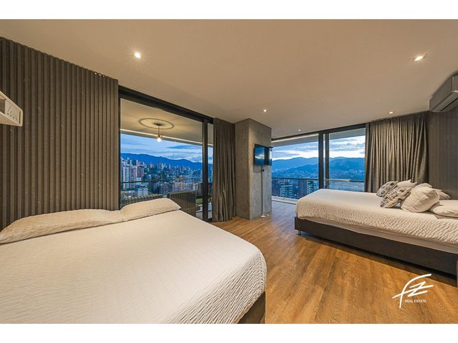Apartamento de 2 alcobas en venta en El Poblado, Medellín, 149 m² · foto 2 de 22