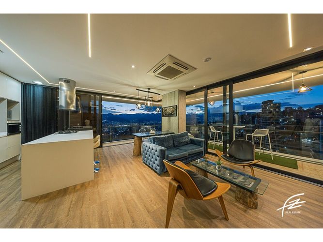Apartamento de 2 alcobas en venta en El Poblado, Medellín, 149 m² · foto 9 de 22