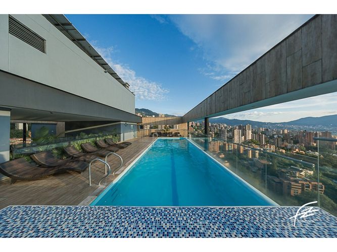 Apartamento de 2 alcobas en venta en El Poblado, Medellín, 149 m² · foto 11 de 22