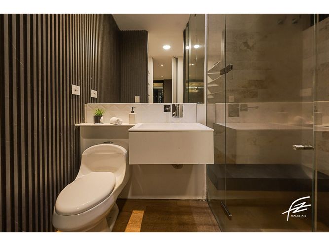 Apartamento de 2 alcobas en venta en El Poblado, Medellín, 149 m² · foto 15 de 22
