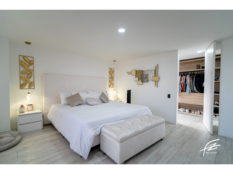 Apartamento en venta en El Poblado, Envigado · foto 13 de 24