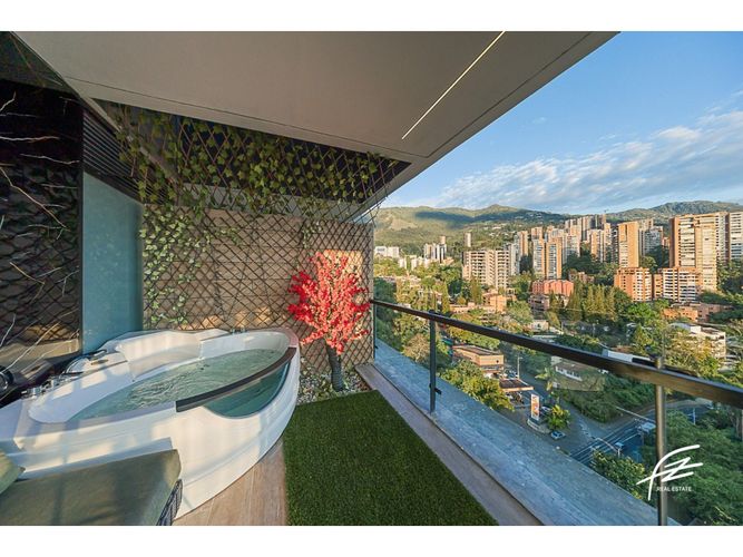 Apartamento de 2 alcobas en venta en El Poblado, Medellín, 149 m² · foto 17 de 22
