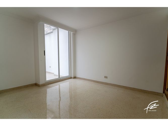 Apartamento de 3 alcobas en venta en Laureles, Medellín, 140 m² · foto 13 de 24
