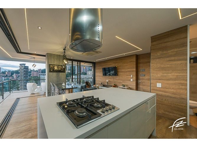 Apartamento de 2 alcobas en venta en El Poblado, Medellín, 149 m² · foto 19 de 22