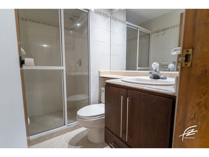 Apartamento de 3 alcobas en venta en Laureles, Medellín, 140 m² · foto 15 de 24