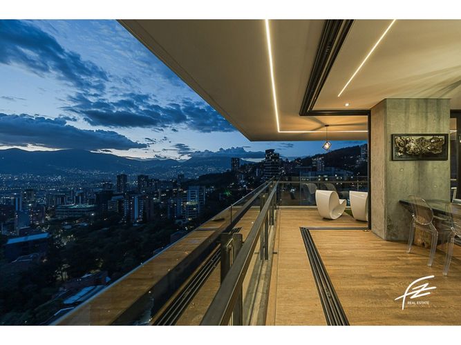 Apartamento de 2 alcobas en venta en El Poblado, Medellín, 149 m² · foto 20 de 22