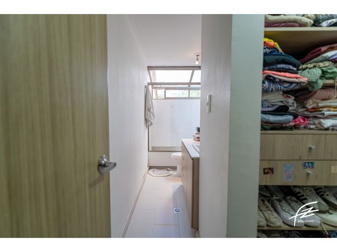 Casa de 4 alcobas en venta en Astorga, Medellín, 337 m² · foto 5 de 24
