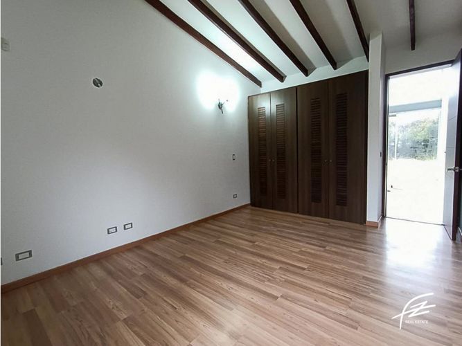 Casa de 5 alcobas en venta en Zona Centro, Envigado, 400 m² · foto 9 de 24