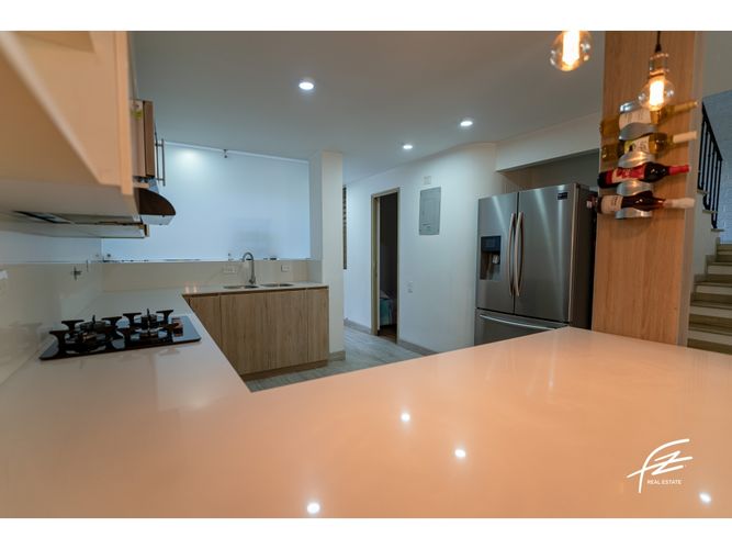 Casa de 4 alcobas en venta en Astorga, Medellín, 337 m² · foto 6 de 24
