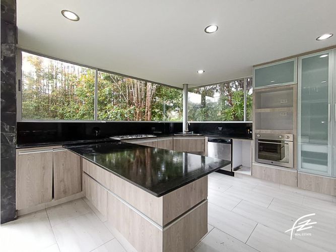 Casa de 5 alcobas en venta en Zona Centro, Envigado, 400 m² · foto 12 de 24