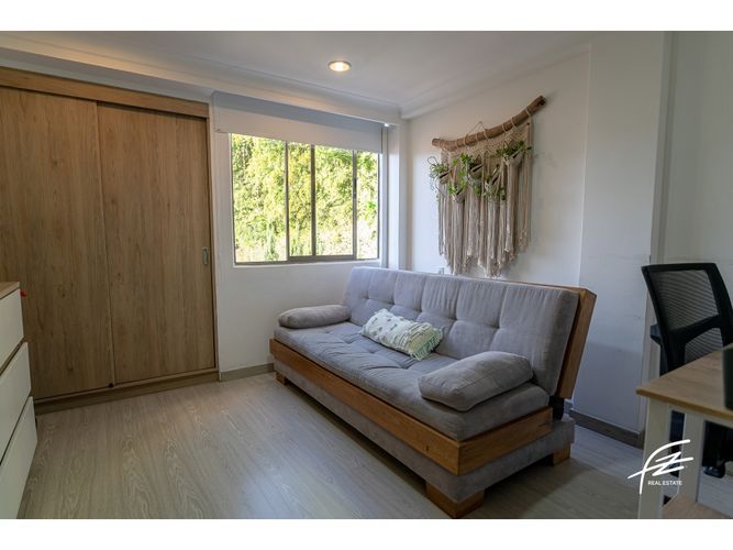 Casa de 4 alcobas en venta en Astorga, Medellín, 337 m² · foto 9 de 24