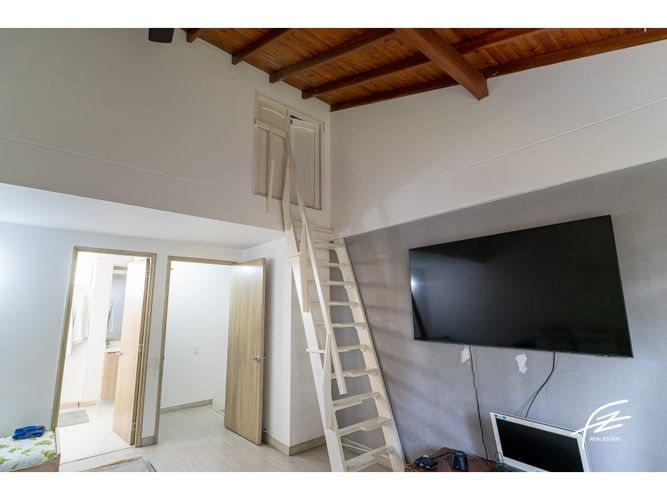 Casa de 4 alcobas en venta en Astorga, Medellín, 337 m² · foto 13 de 24