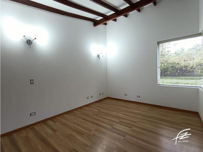 Casa de 5 alcobas en venta en Zona Centro, Envigado, 400 m² · foto 19 de 24