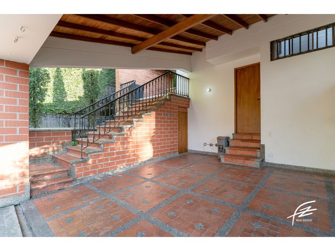 Casa de 4 alcobas en venta en Astorga, Medellín, 337 m² · foto 19 de 24