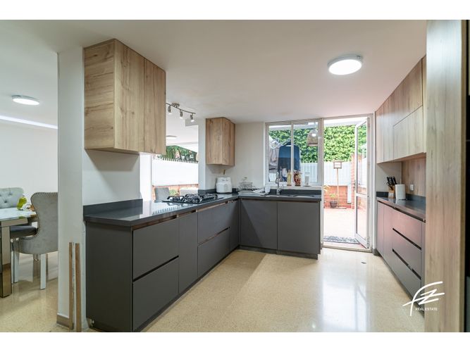 Apartamento de 3 alcobas en venta en Astorga, Medellín, 136 m² · foto 4 de 17