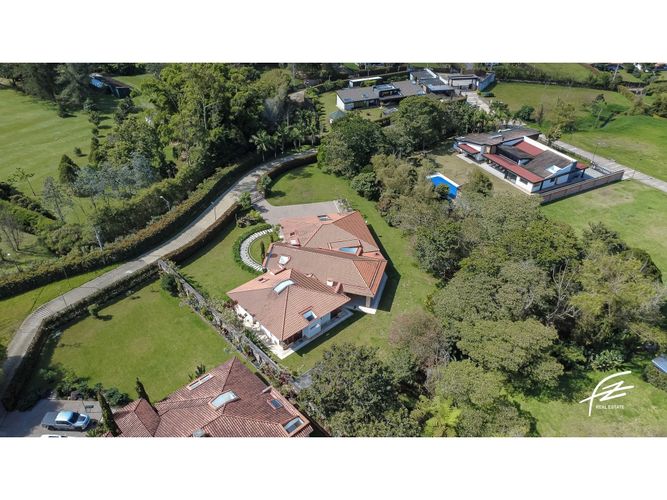 Casa de 5 alcobas en venta en Llano Grande, Rionegro, 600 m² · foto 13 de 24