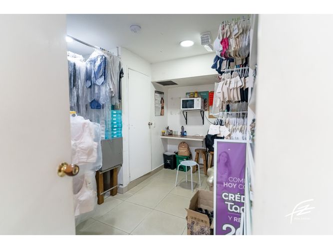 Local en venta en La Candelaria, Medellín, 54 m² · foto 8 de 13