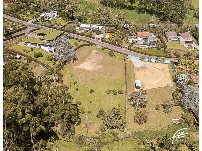 Lote en venta en El Carmen De Viboral, El Carmen de Viboral, 3619 m² · foto 5 de 9