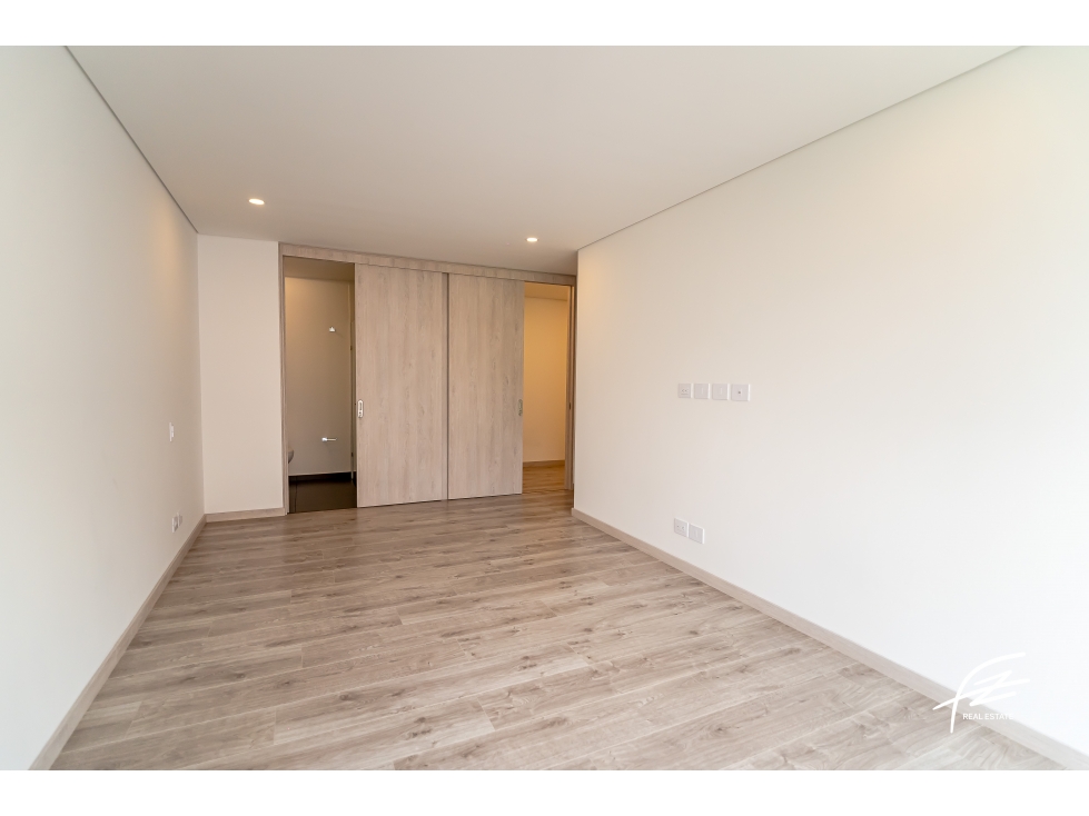 Apartamento en venta en El Poblado, Medellín 3