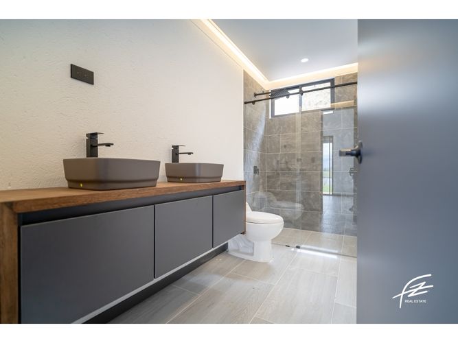 Casa de 3 alcobas en venta en El Porvenir, Rionegro, 150 m² · foto 9 de 20