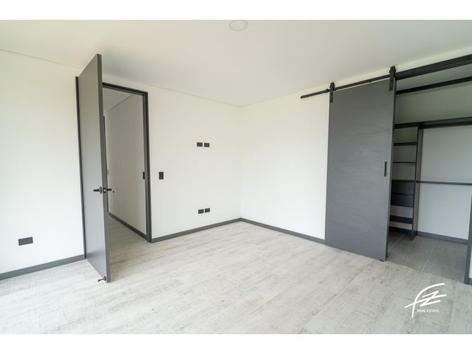 Casa de 3 alcobas en venta en El Porvenir, Rionegro, 150 m² · foto 14 de 20