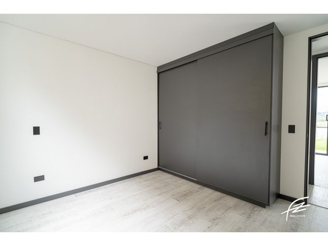 Casa de 3 alcobas en venta en El Porvenir, Rionegro, 150 m² · foto 18 de 20