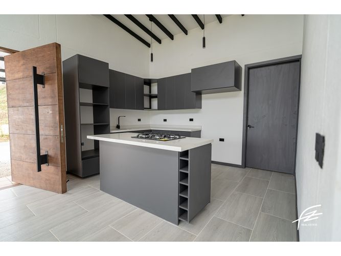 Casa de 3 alcobas en venta en El Porvenir, Rionegro, 150 m² · foto 19 de 20