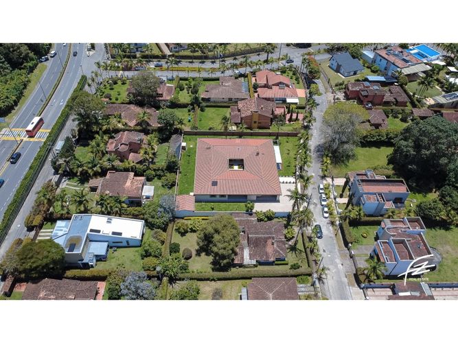 Casa de 6 alcobas en venta en El Porvenir, Rionegro, 800 m² · foto 3 de 24