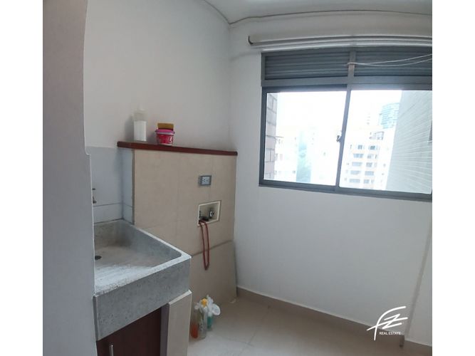 Apartamento de 3 alcobas en venta en El Poblado, Medellín, 95 m² · foto 3 de 18