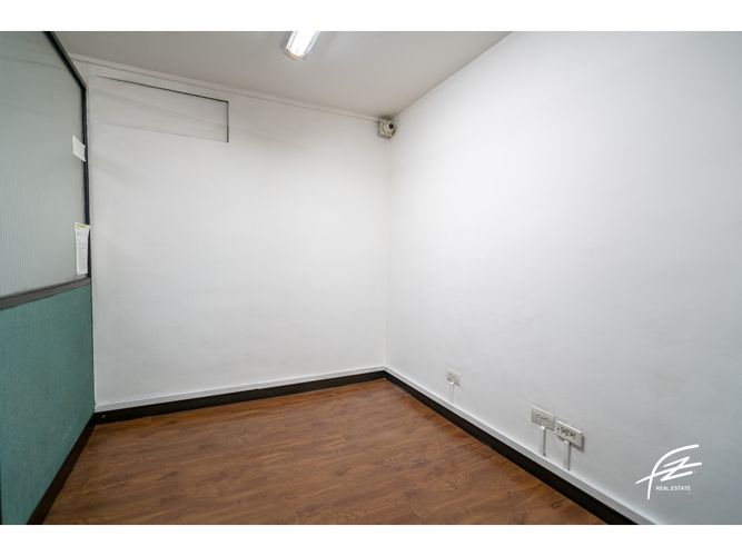 Local en venta en La Candelaria, Medellín, 25 m² · foto 5 de 7