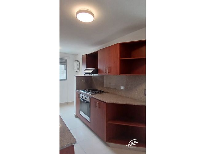 Apartamento de 3 alcobas en venta en El Poblado, Medellín, 95 m² · foto 6 de 18