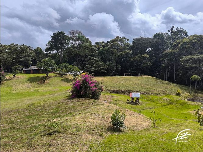 Finca en venta en La Ceja, 280 m² · foto 4 de 24