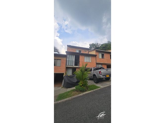 Casa de 4 alcobas en venta en Mesa, Envigado, 220 m² · foto 7 de 15