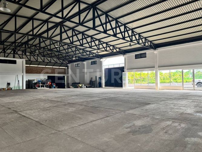 Bodega en arriendo en Aeropuerto Vanguardia, Villavicencio, 1400 m² · foto 11 de 14