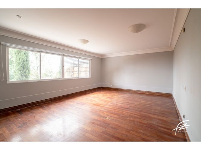 Casa de 5 alcobas en venta en San Lucas, Medellín, 504 m² · foto 9 de 24