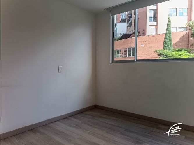Apartamento en venta en El Poblado, Medellín · foto 2 de 24