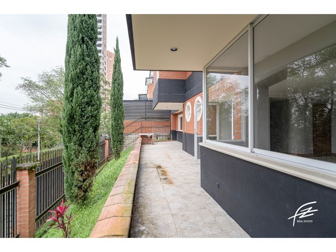 Casa de 5 alcobas en venta en San Lucas, Medellín, 504 m² · foto 10 de 24